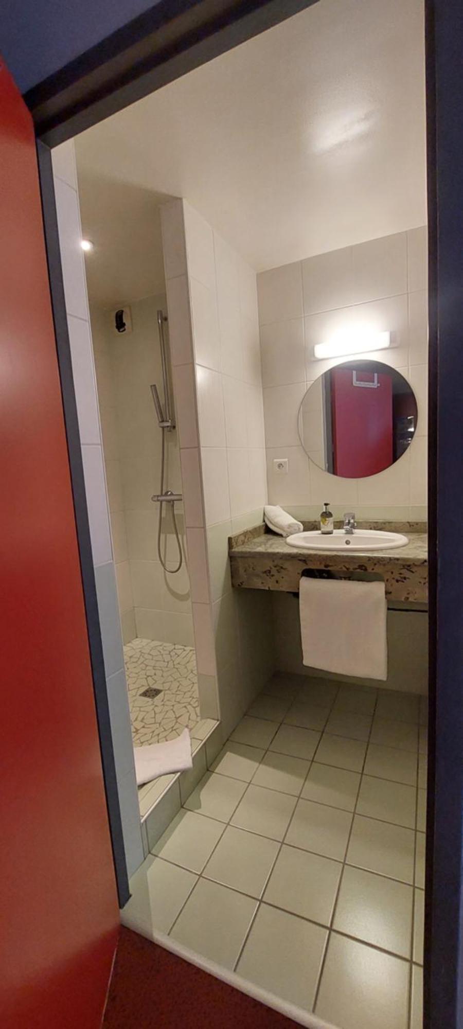 Logis Hotel Restaurant Le Cygne Yssingeaux Kültér fotó
